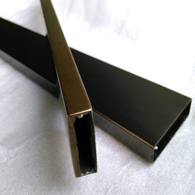 60*20黑钛金201/304不锈钢矩形管0.8-2.8mm足厚扁管6米一支价格