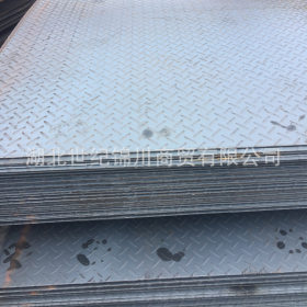 武汉钢材批发钢板现货花纹板花纹卷防滑钢板可定制加工楼梯踏步