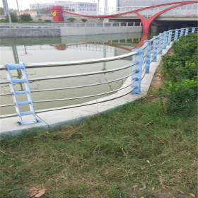 上海不锈钢复合管 304内衬复合管护栏栏杆 护栏立柱喷塑