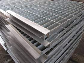重庆钢格栅板厂家 定做异形钢格板 镀锌钢格板