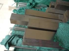 供应日本原装进口301不锈钢方棒,302不锈钢四方棒,不锈钢扁钢