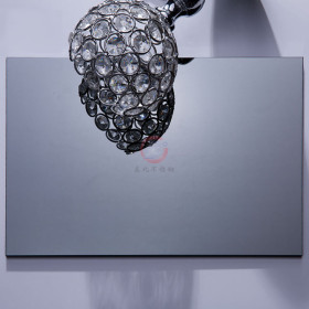 高比镜面黑钛不锈钢无指纹装饰板材  304#8K高端彩色板销售