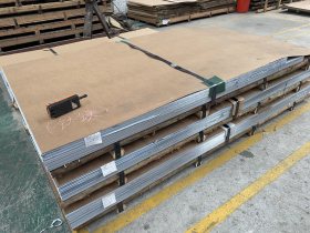不锈钢板 单面加工拉丝 1*2米 加工车间