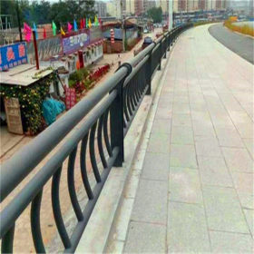 护栏重庆地区 供应 镀锌槽钢 钢材 镀锌角钢钢材 镀锌槽钢A B C