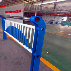 护栏重庆大渡口 供应型材 三角钢 找乾鑫规格材质齐全三角架